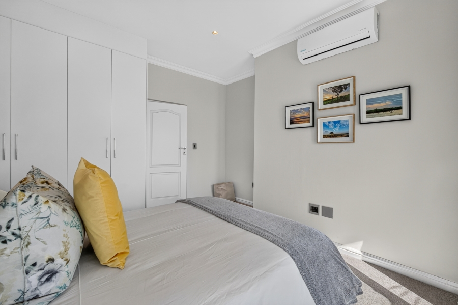 To Let 4 Bedroom Property for Rent in Camps Bay Western Cape